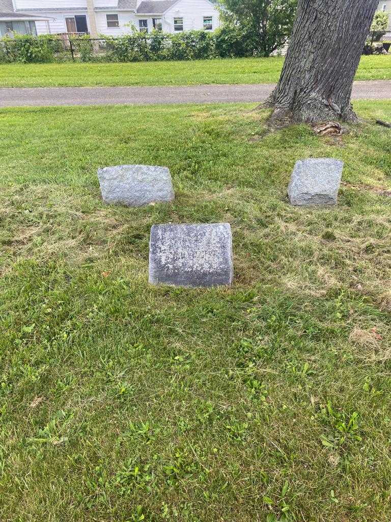 Jennie Eggert's grave. Photo 2