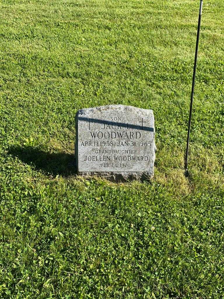 Jack L. Woodward's grave. Photo 3