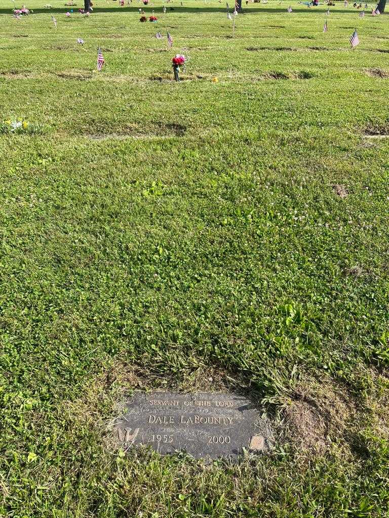 Dale LaBounty's grave. Photo 2