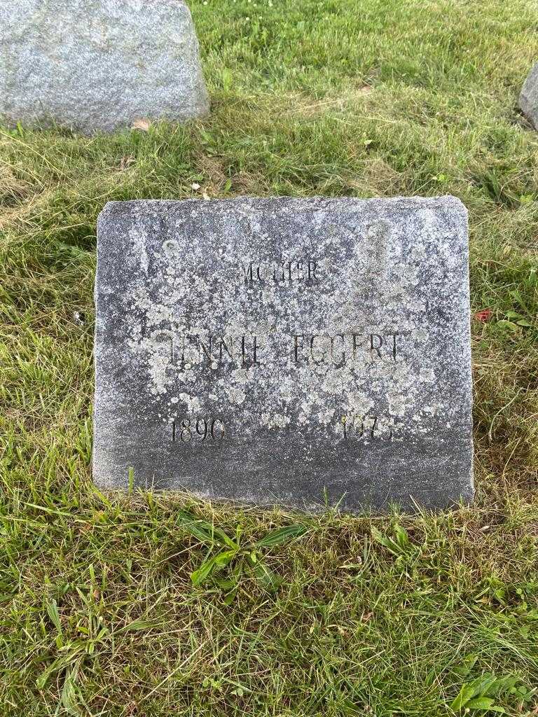 Jennie Eggert's grave. Photo 3