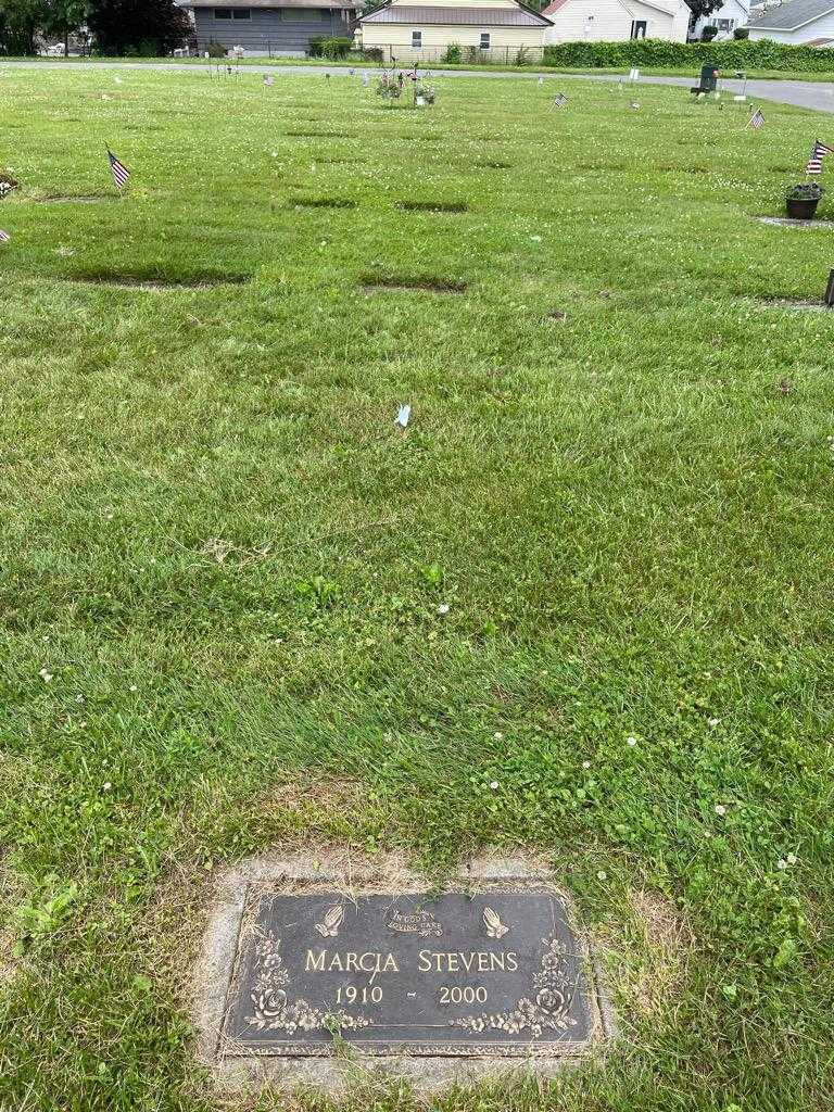 Marcia Stevens's grave. Photo 2