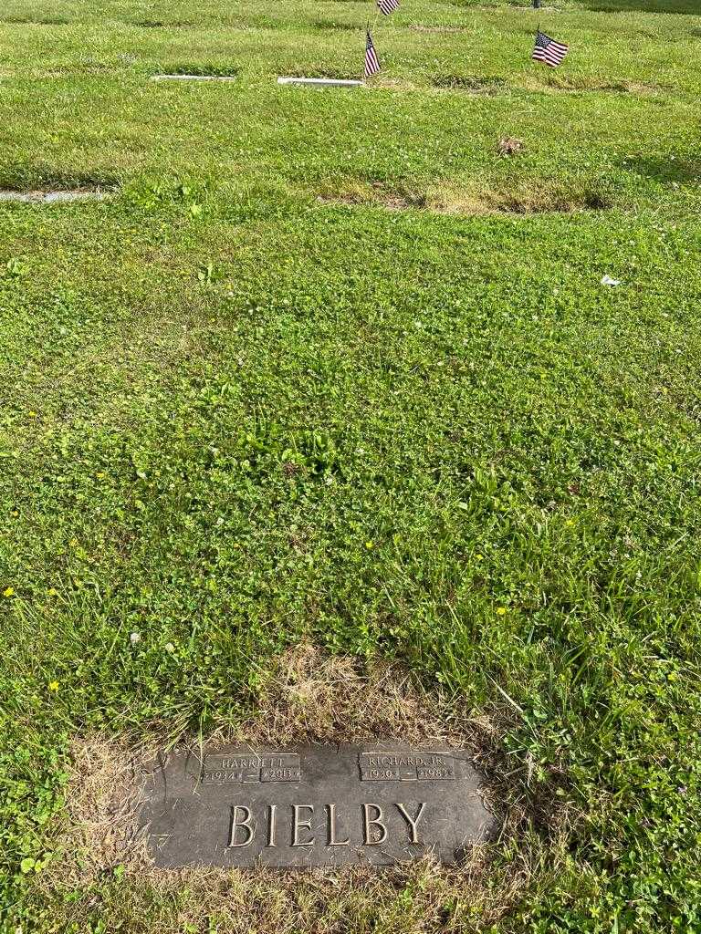 Richard Bielby Junior's grave. Photo 2