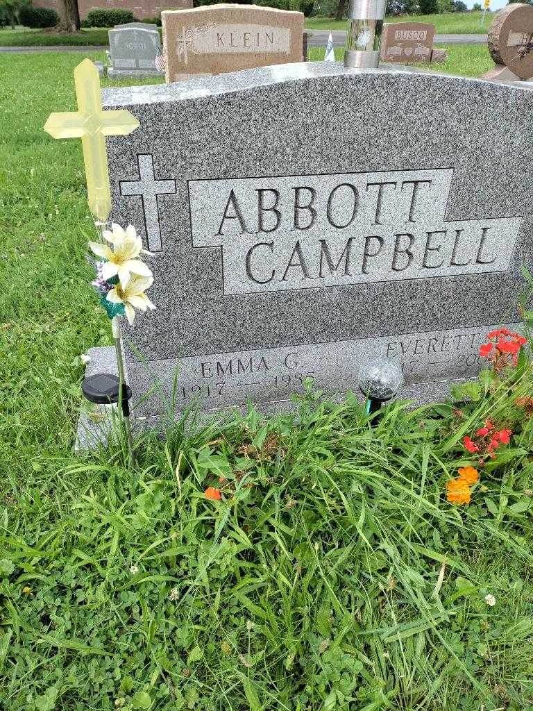 Emma Abbott's grave. Photo 3