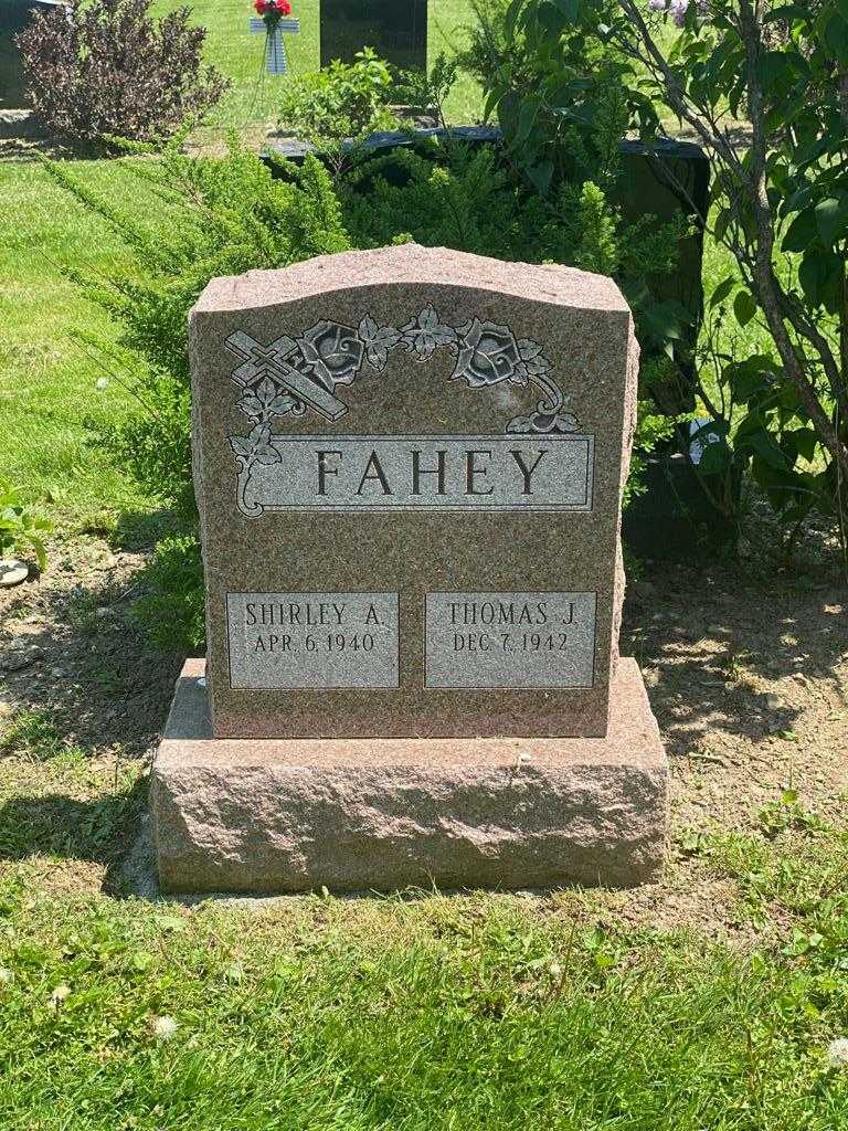 Shirley Ann Fahey's grave. Photo 3
