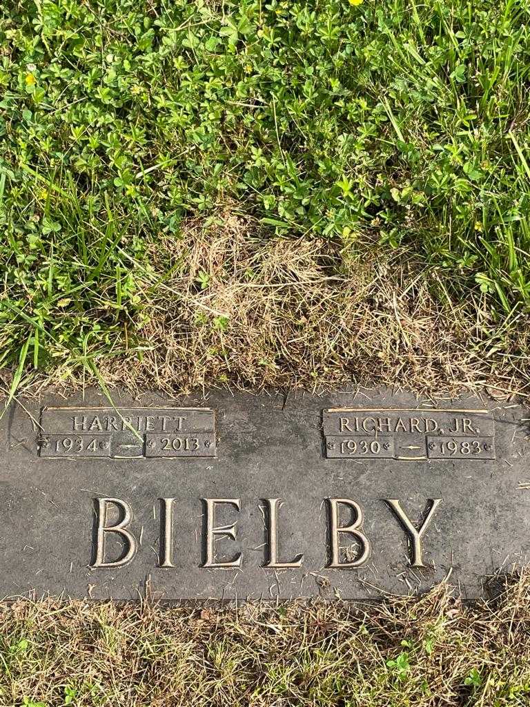 Richard Bielby Junior's grave. Photo 3