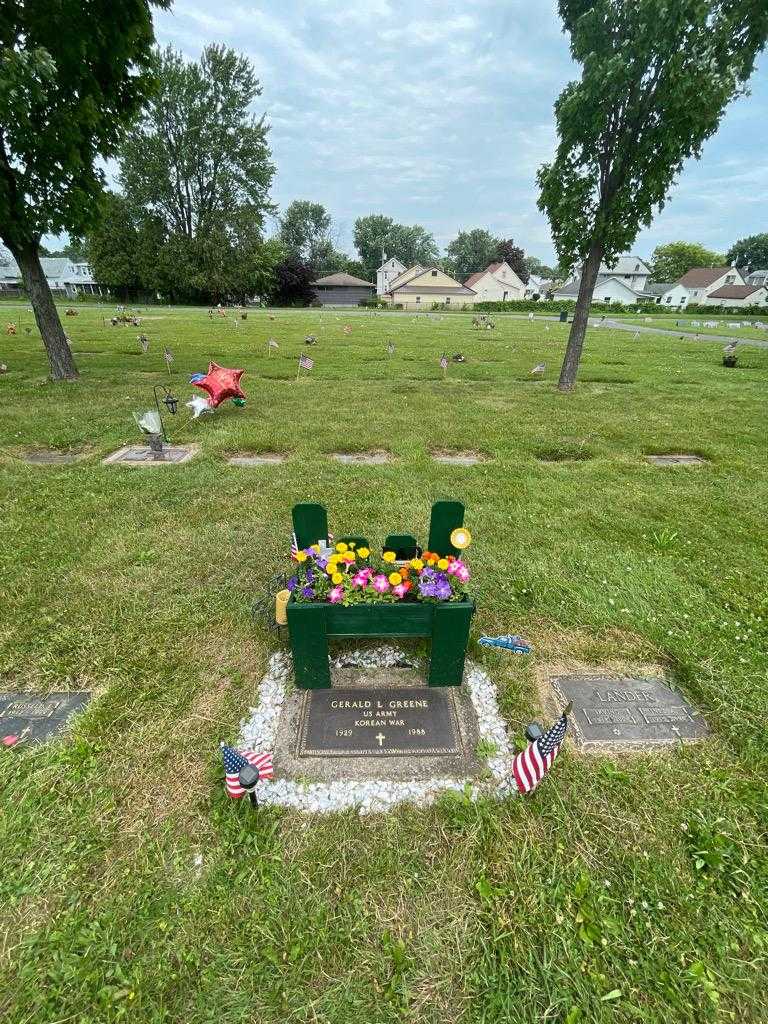 Gerald L. Greene's grave. Photo 1