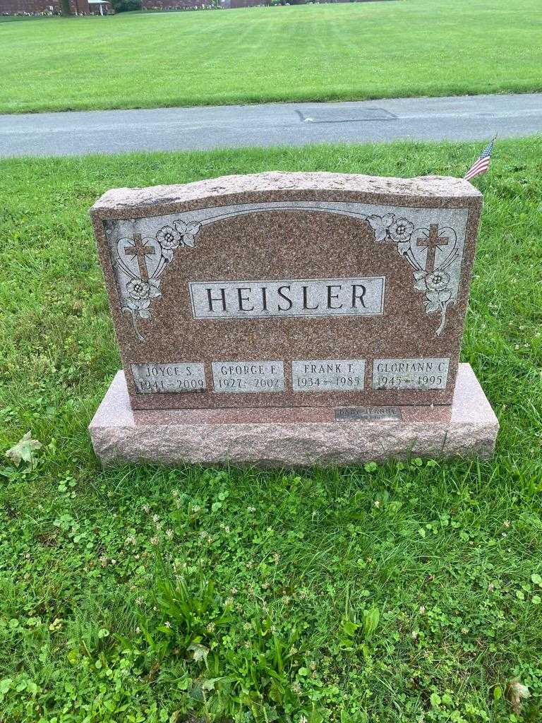 Joyce S. Heisler's grave. Photo 2