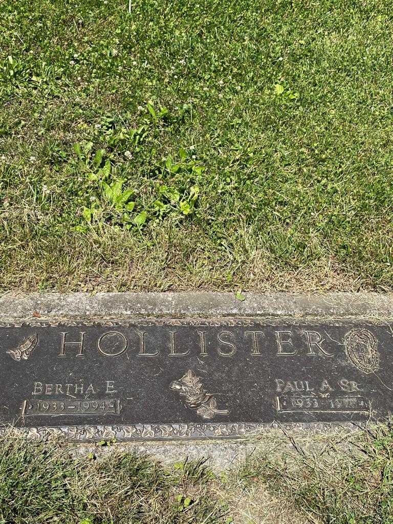 Bertha E. Hollister's grave. Photo 2