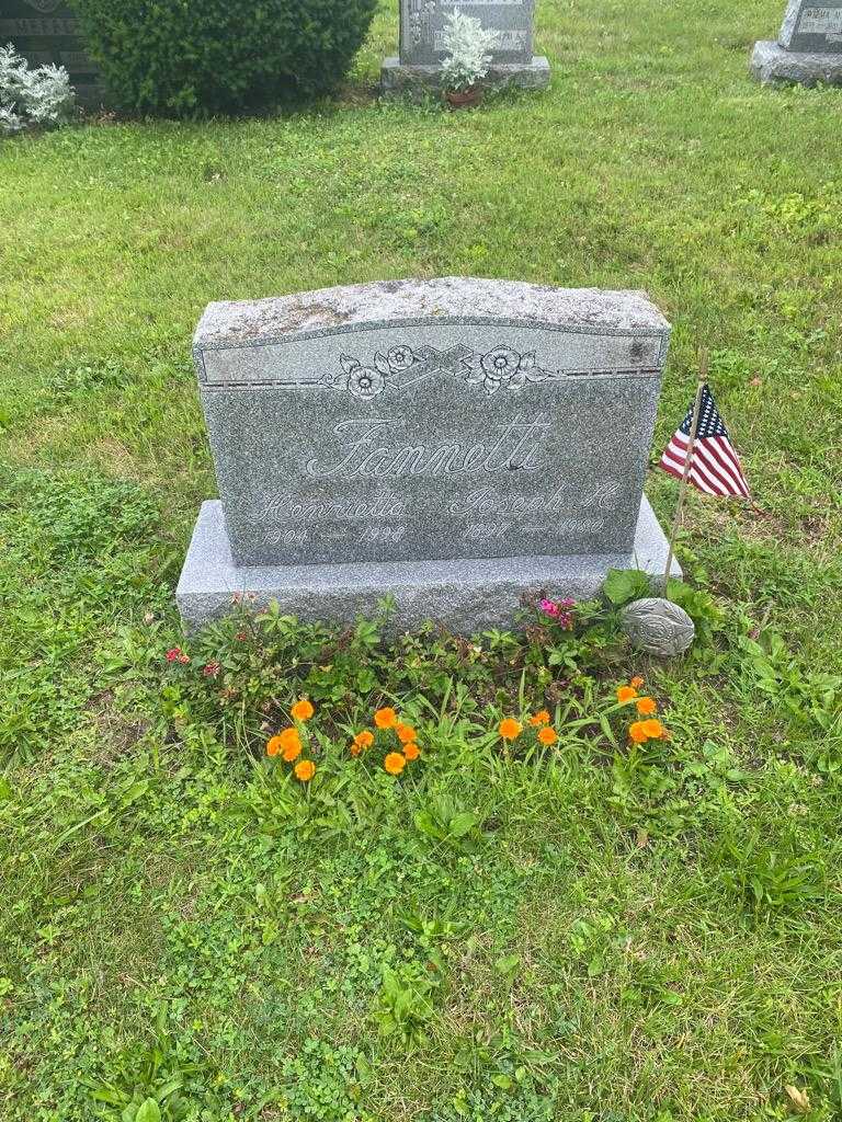 Henrietta Fannetti's grave. Photo 2