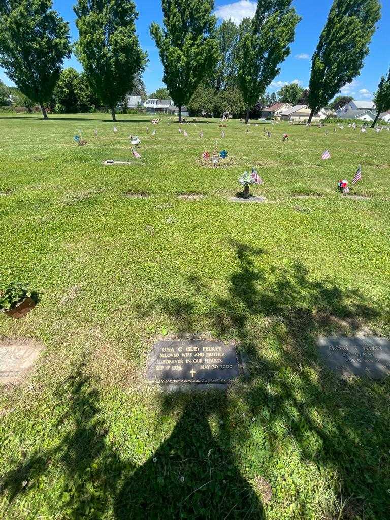 Una C. "Su" Pelkey's grave. Photo 1
