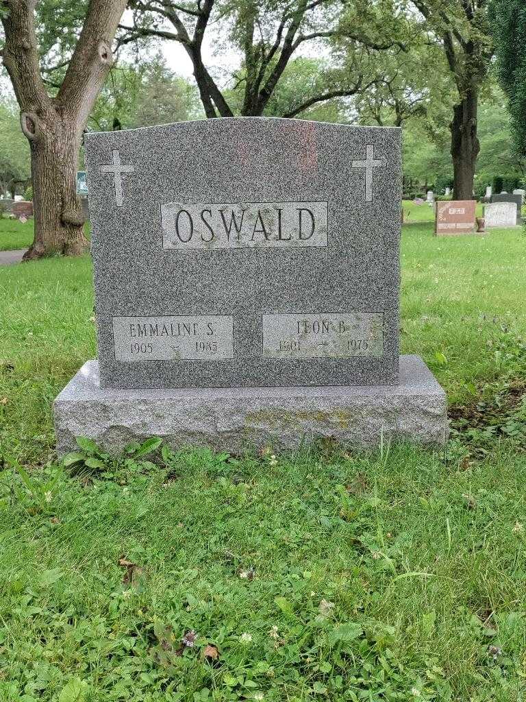 Leon B. Oswald's grave. Photo 2