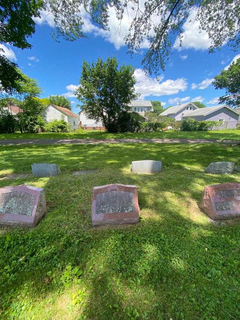 Albert L. Annable's grave. Photo 1