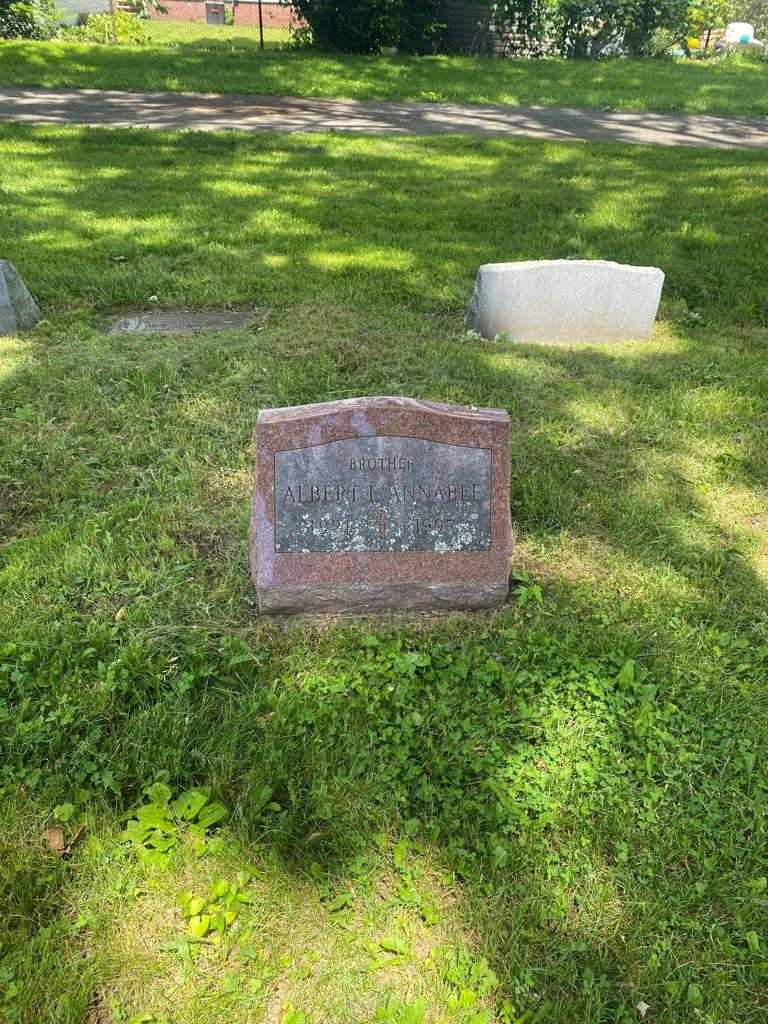 Albert L. Annable's grave. Photo 2