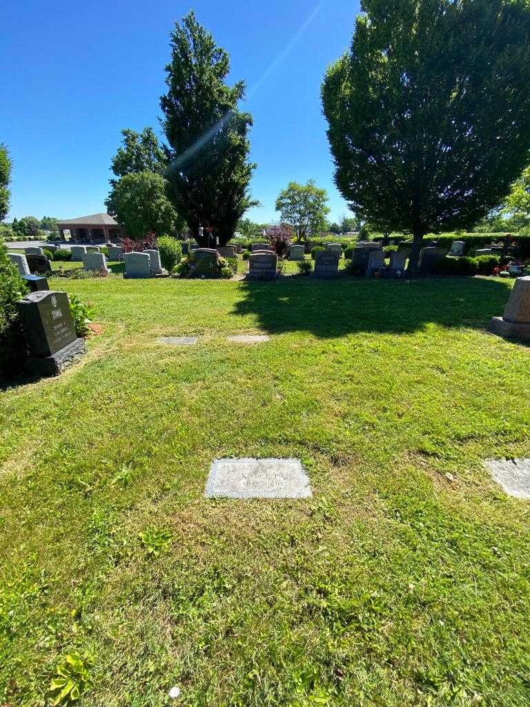 Kevin E. Pike's grave. Photo 1
