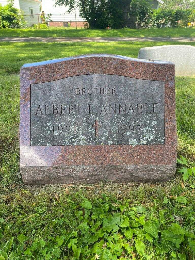 Albert L. Annable's grave. Photo 3