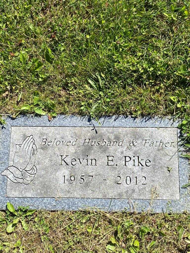 Kevin E. Pike's grave. Photo 3