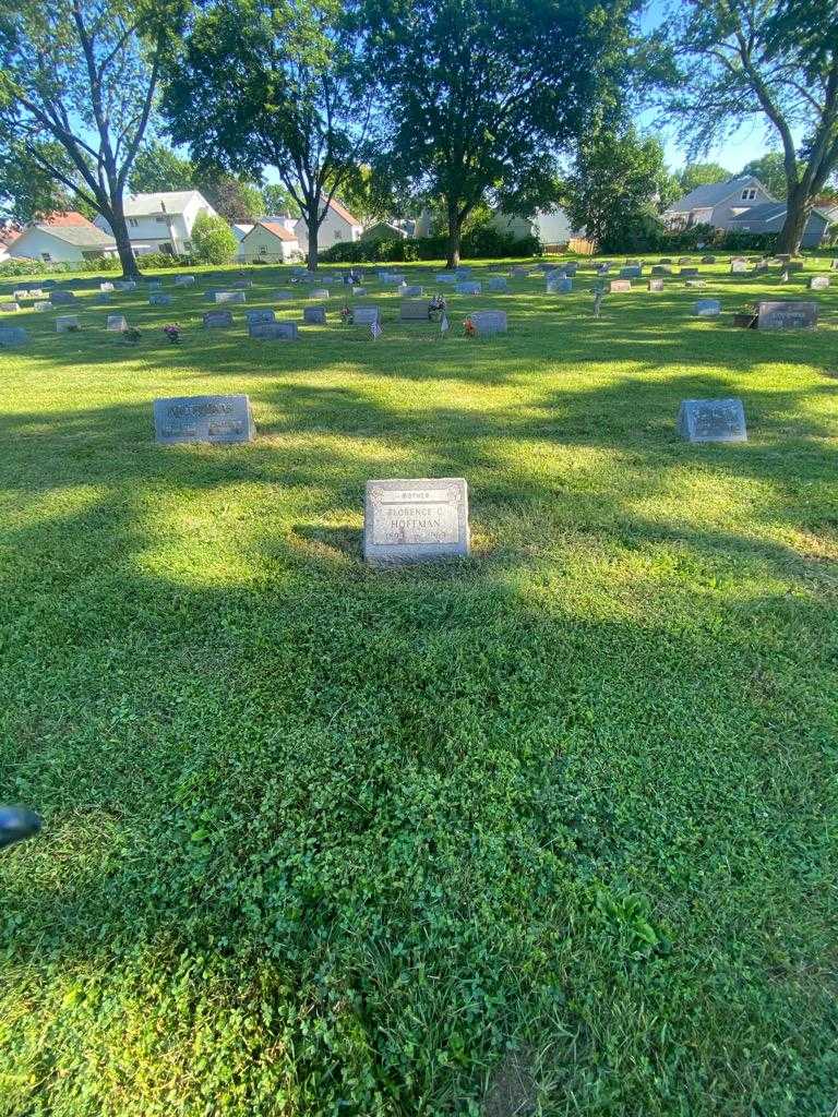 Florence С. Hoffman's grave. Photo 1
