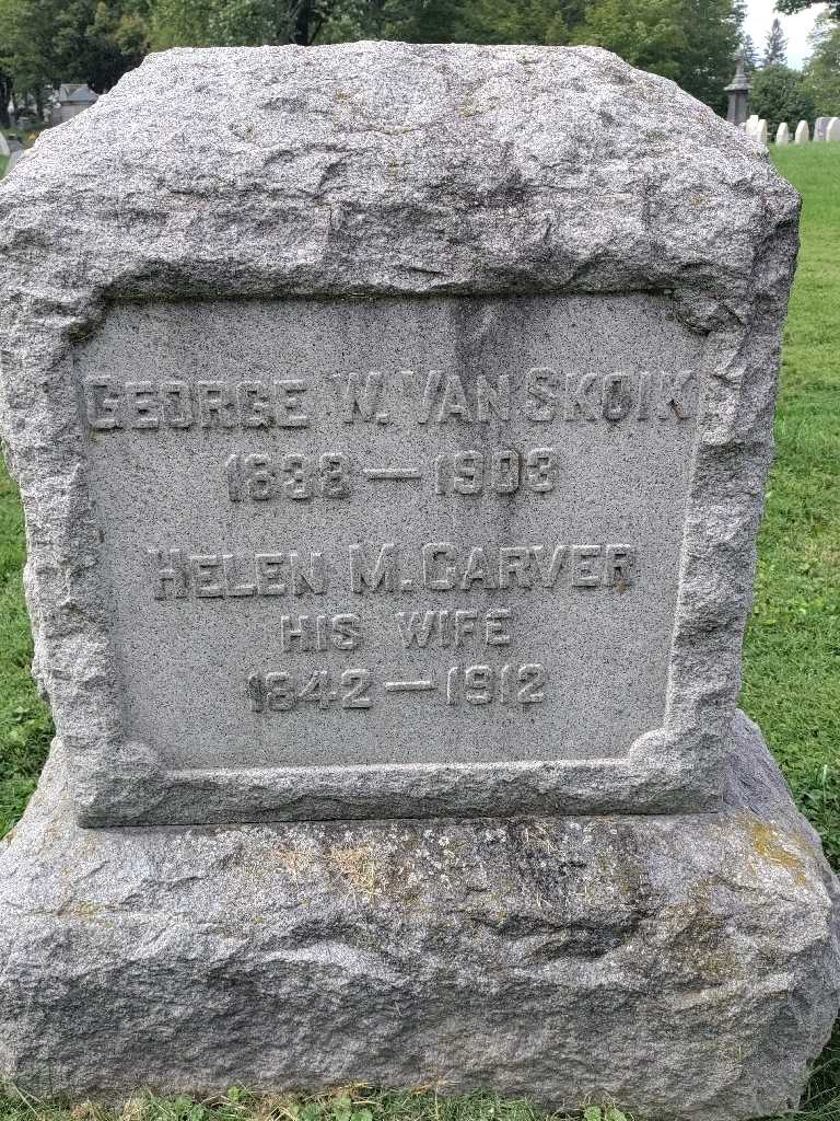 George W. Van Skoik's grave. Photo 3