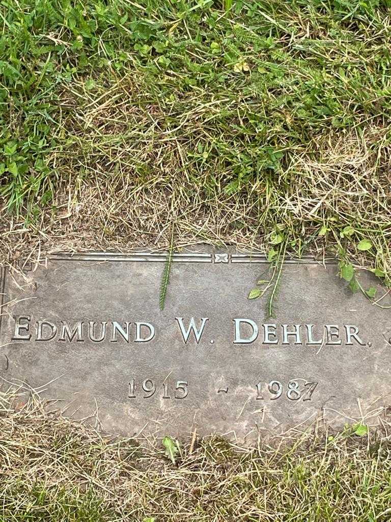 Edmund W. Dehler's grave. Photo 3