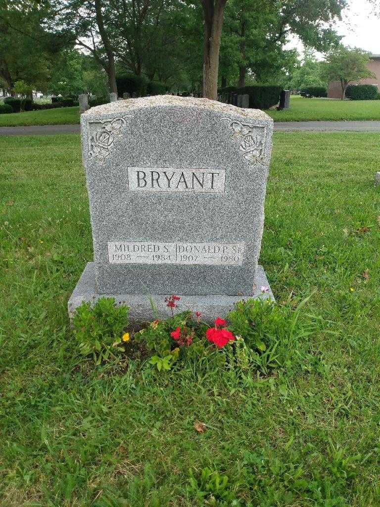 Donald P. Bryant Senior's grave. Photo 2