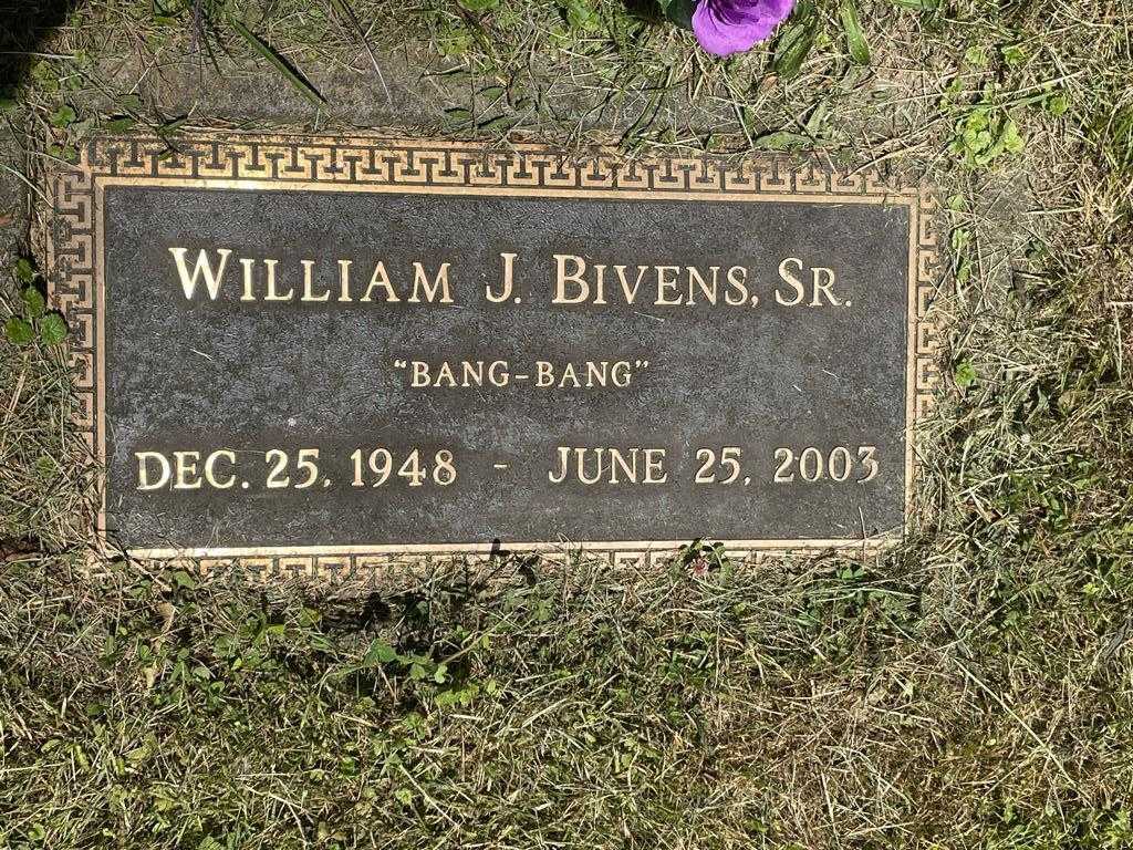 William J. Bivens Senior's grave. Photo 3
