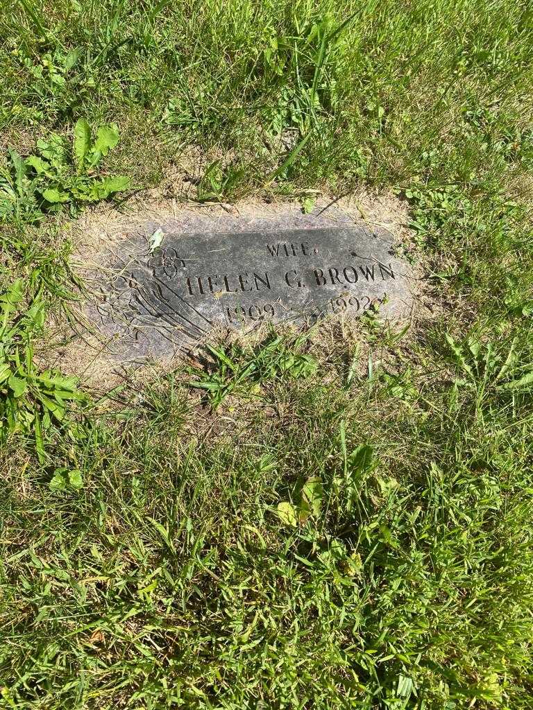 Helen G. Brown's grave. Photo 2
