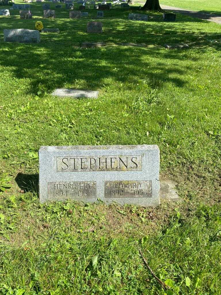 Edward Stephens's grave. Photo 2