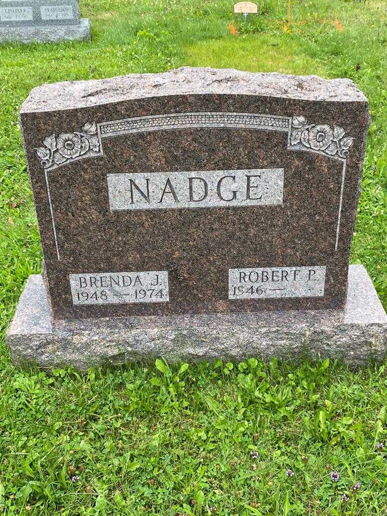 Brenda J. Nadge's grave. Photo 3