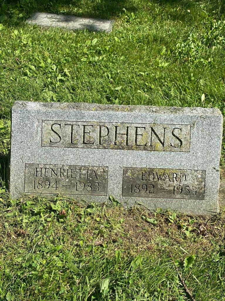 Henrietta Stephens's grave. Photo 3