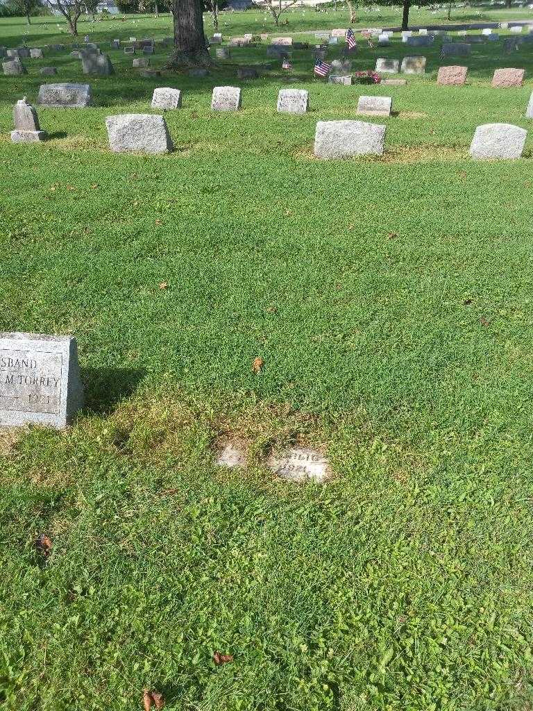 John H. Uhlig's grave. Photo 3