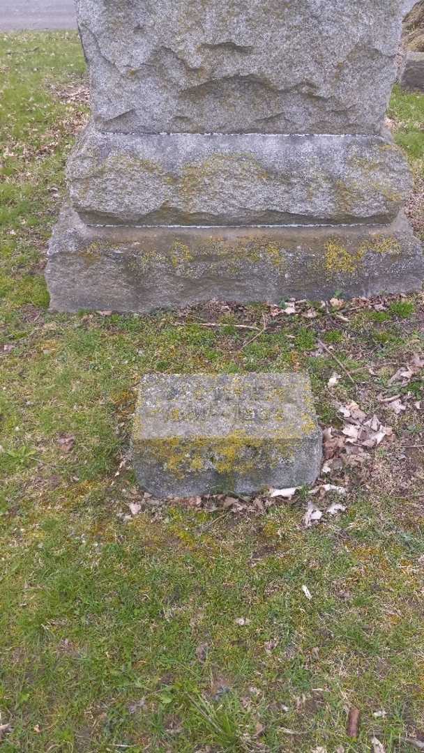 Elizabeth Nachant's grave. Photo 2