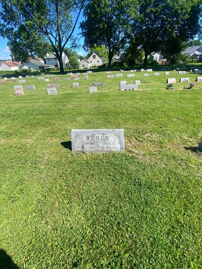 Lillian M. Weber's grave. Photo 1