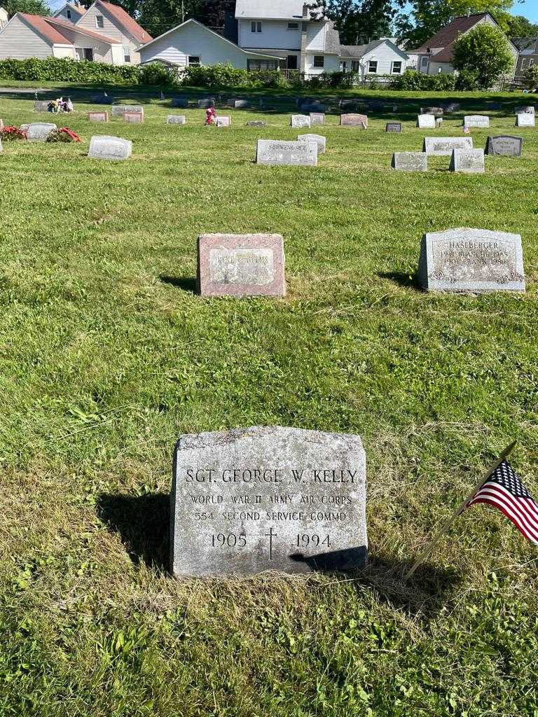 George W. Kelly's grave. Photo 2