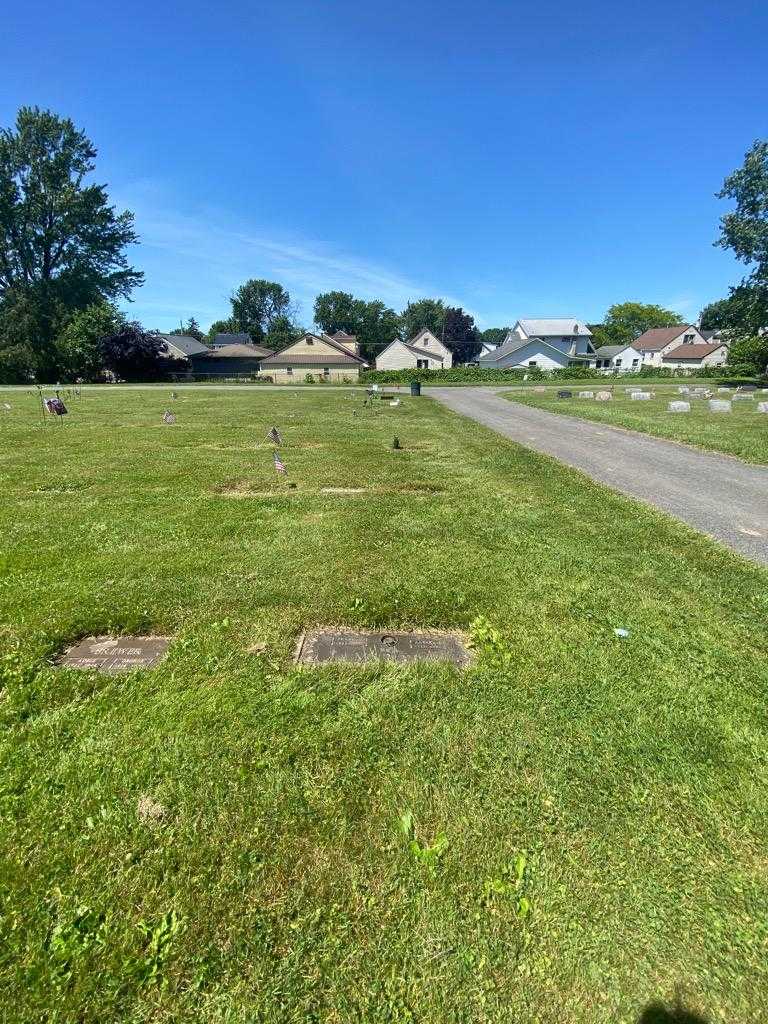 Frank A. Maroni's grave. Photo 1