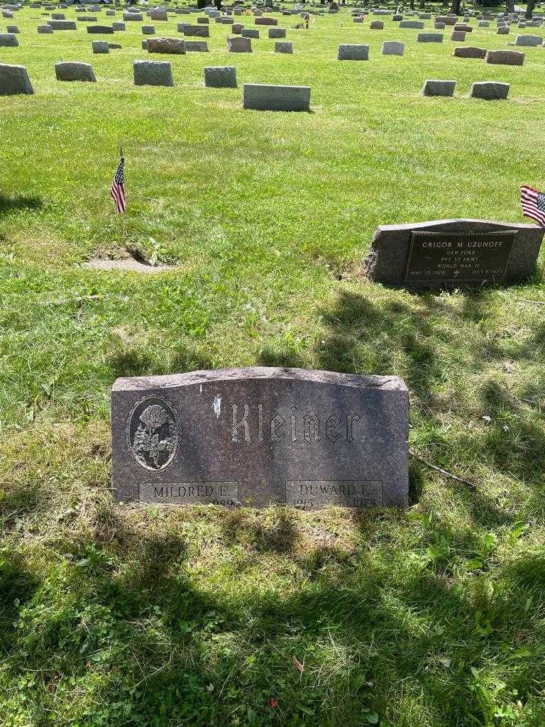 Mildred E. Kleiner's grave. Photo 2