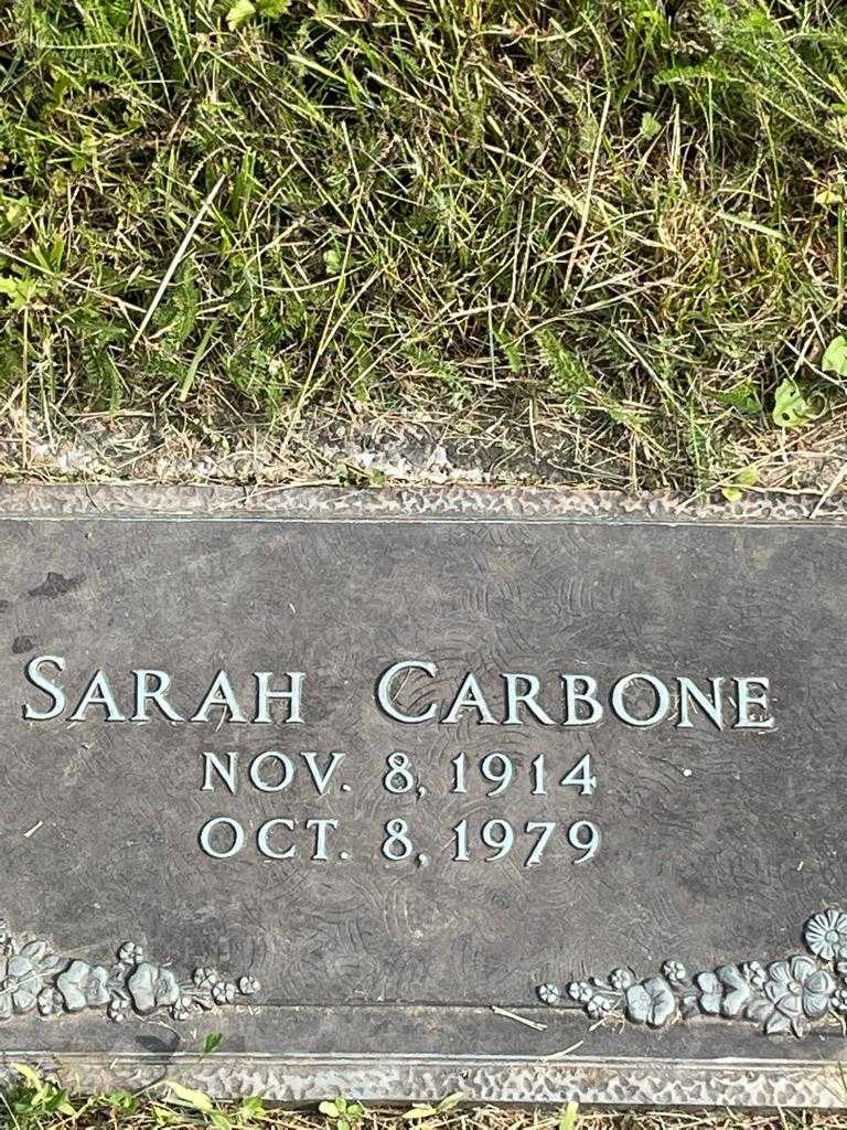 Sarah Carbone's grave. Photo 3
