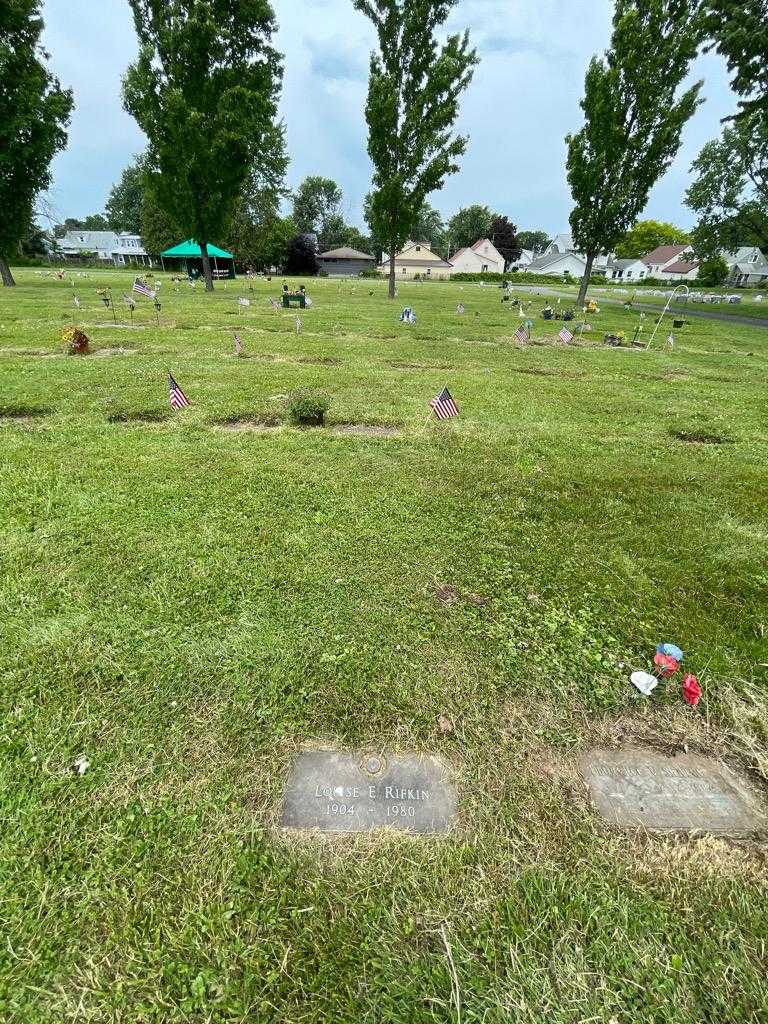 Louise E. Rifkin's grave. Photo 1