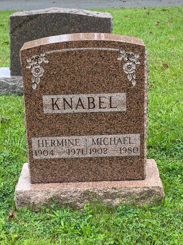 Michael Knabel's grave. Photo 3