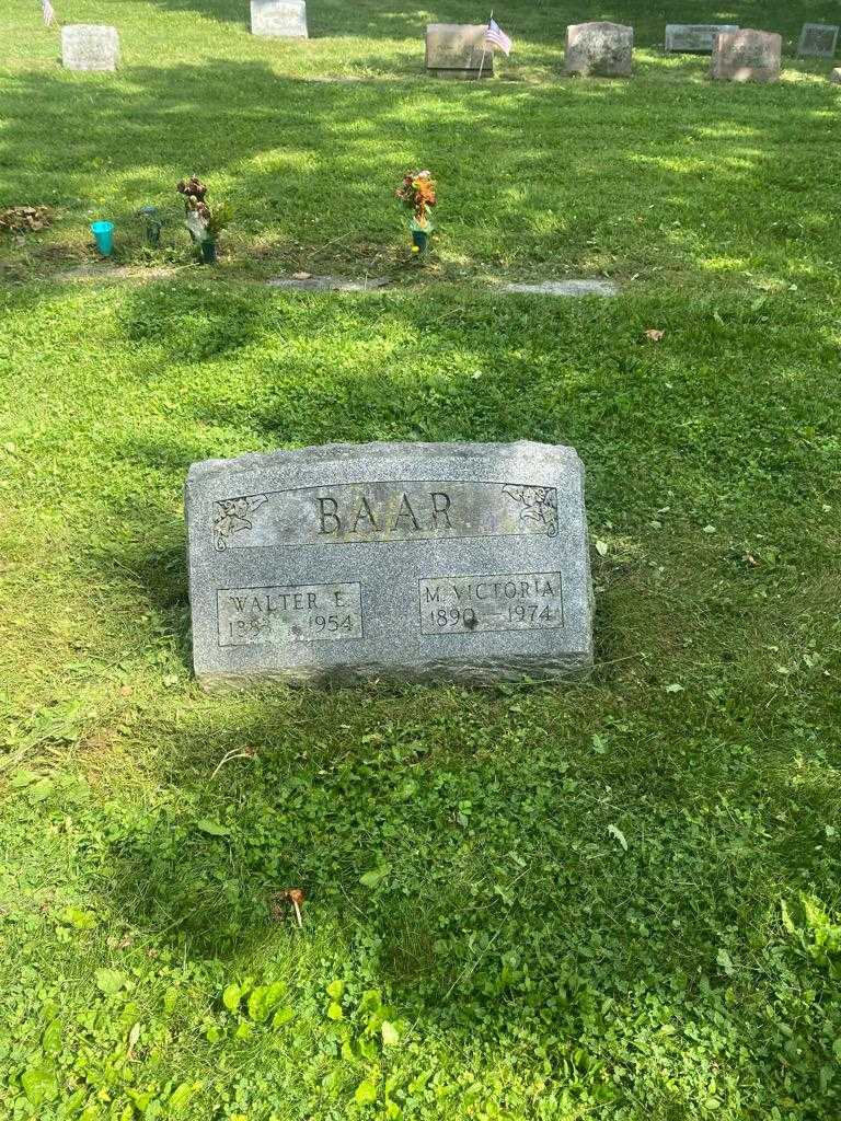Walter E. Baar's grave. Photo 2