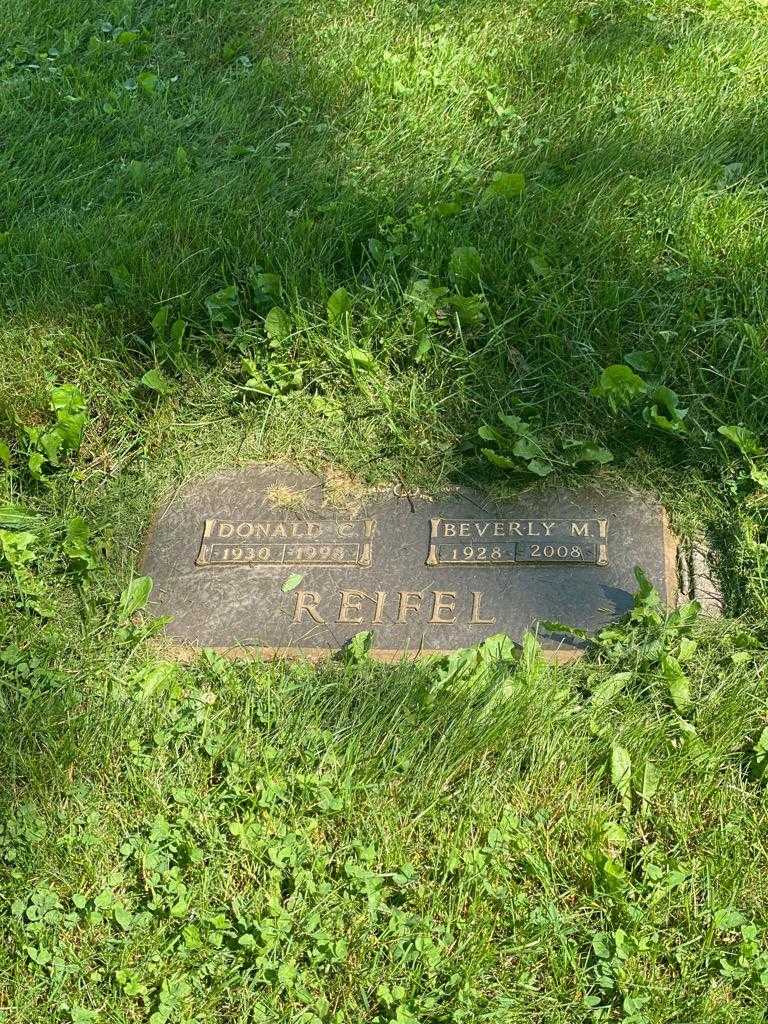 Carl K. Reifel's grave. Photo 6