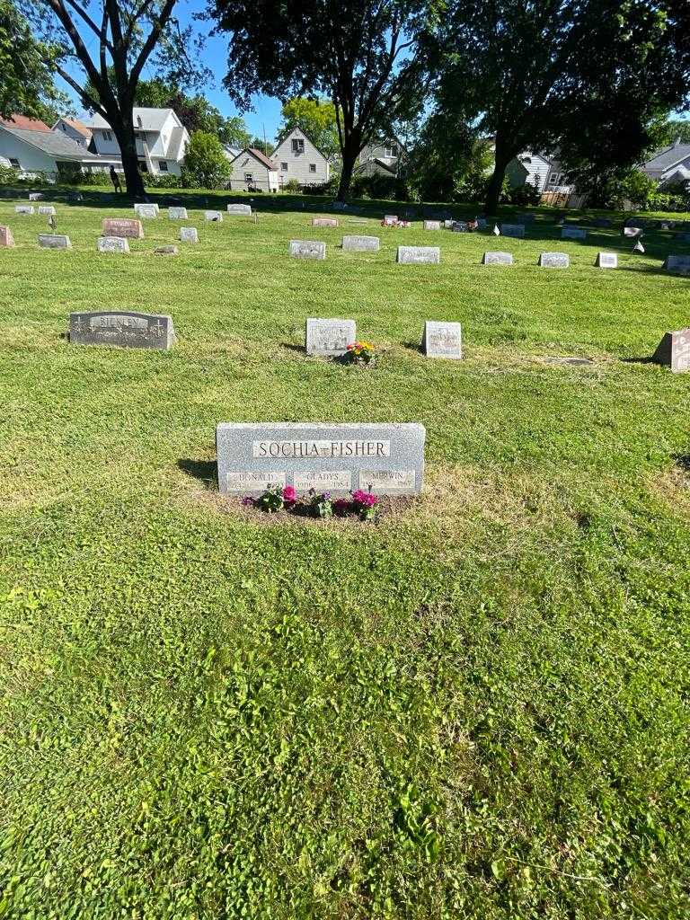 Merwin E. Sochia-Fisher's grave. Photo 1