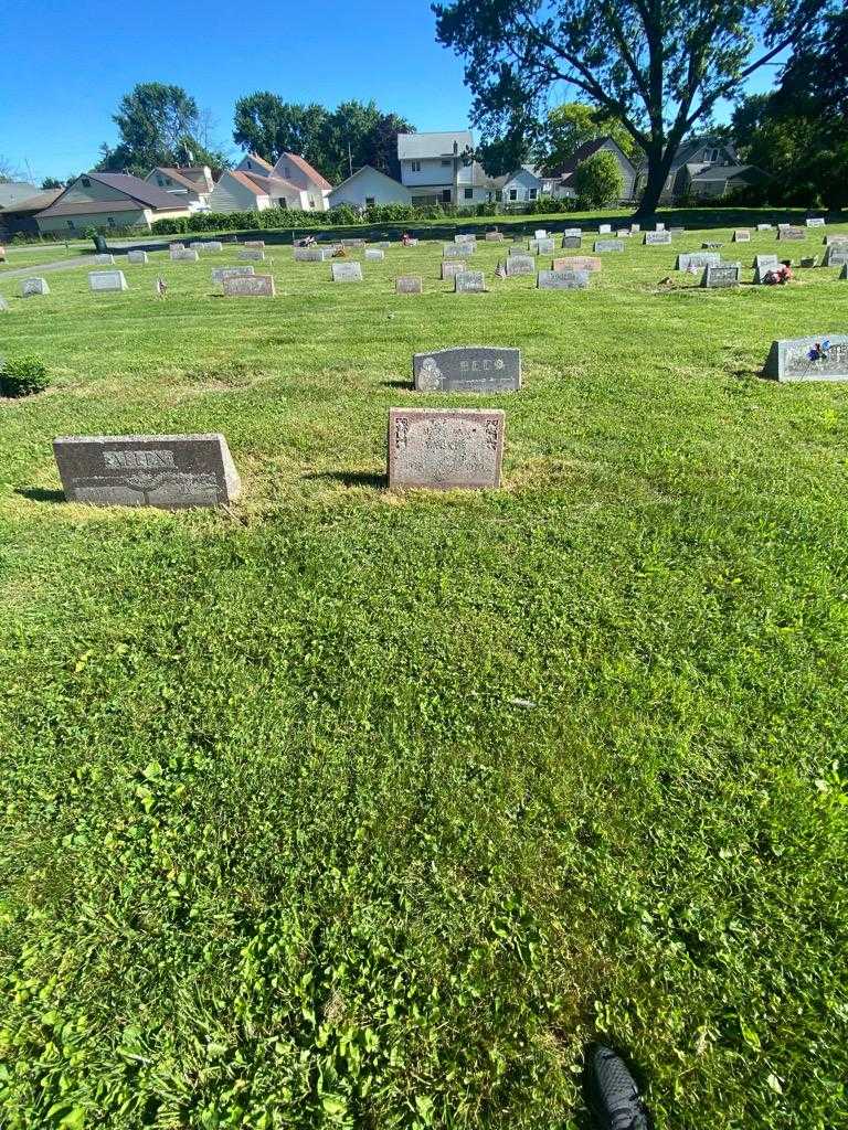 Mary Ann Yackel's grave. Photo 1