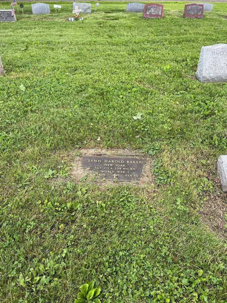 Lynn Harold Baker's grave. Photo 2