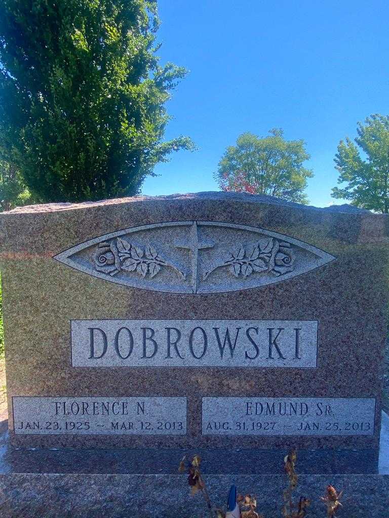 Florence N. Dobrowski's grave. Photo 3