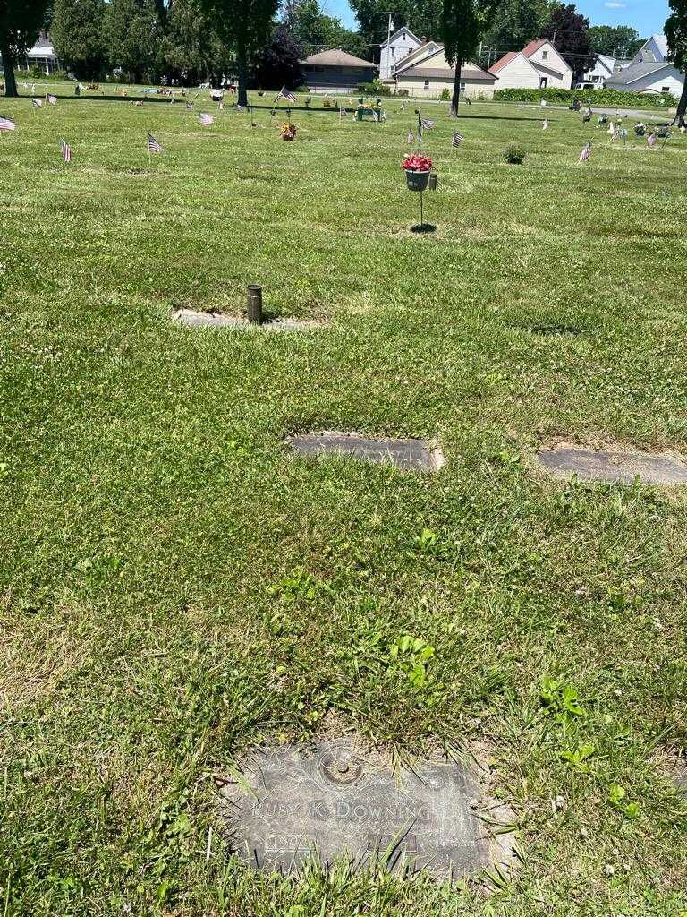 Lauren J. Dooley's grave. Photo 2