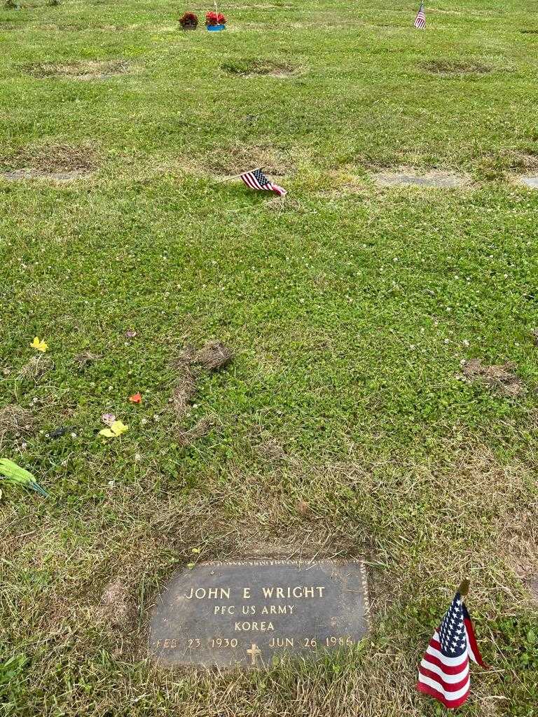 John E. Wright's grave. Photo 2