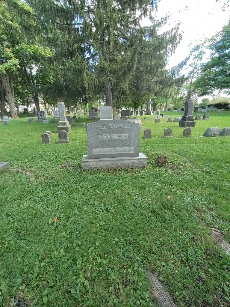 George Schmunck's grave. Photo 1