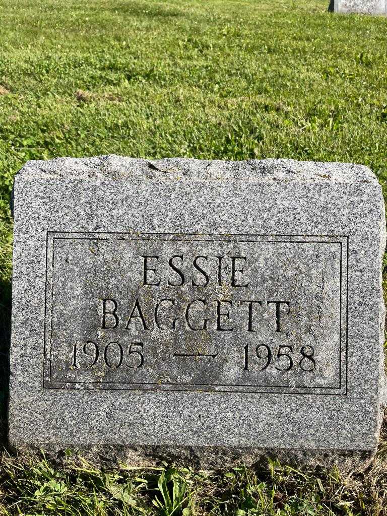 Essie Baggett's grave. Photo 3