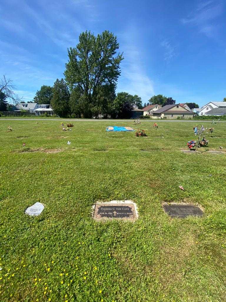 Theresa C. Van Cott's grave. Photo 1