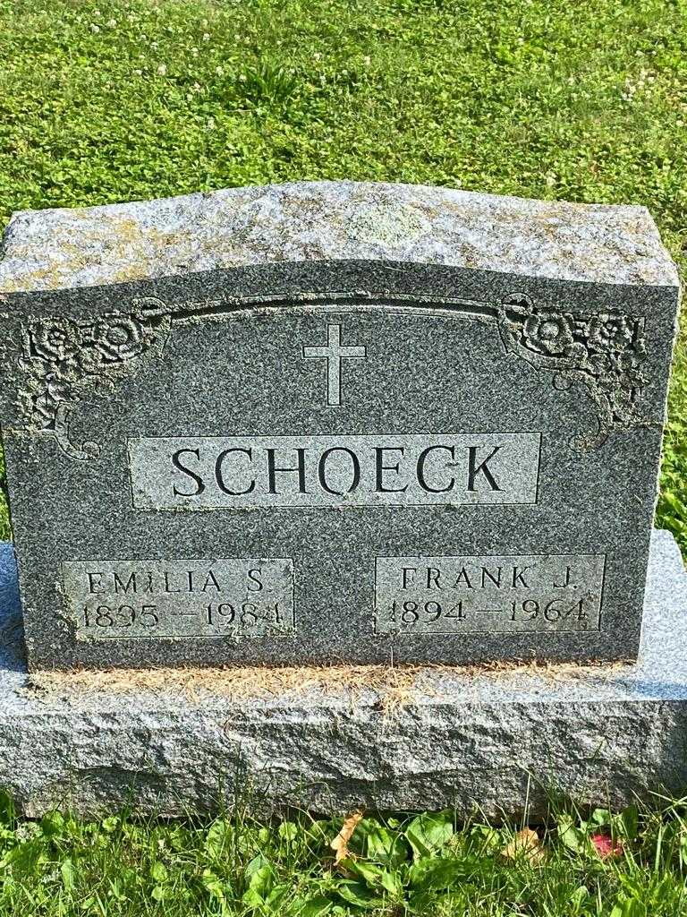 Emilia S. Schoeck's grave. Photo 3